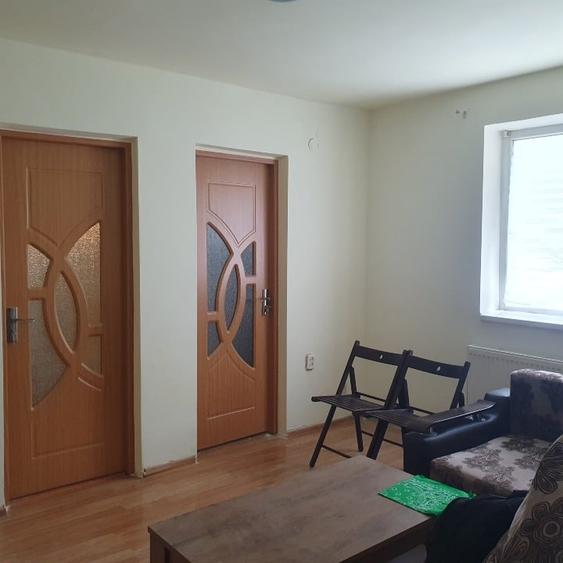 Apartament cu 3 camere decomandat, mobilat în Central