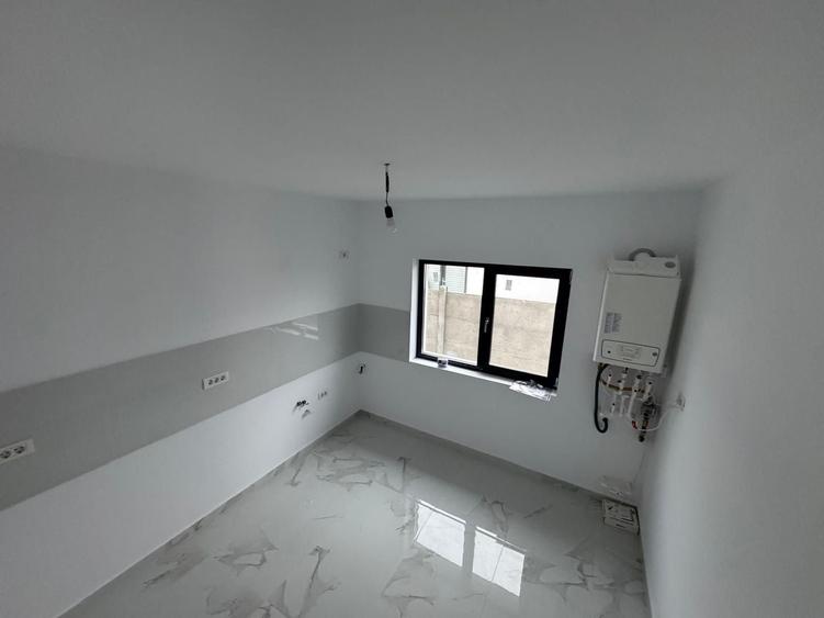 Casă individuală cu 4 camere cu Canalizare în Clinceni