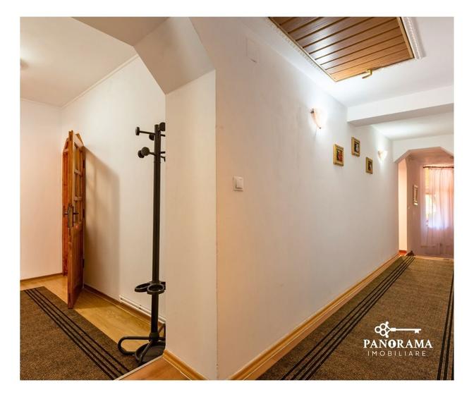 Casă individuală cu 16 camere cu Canalizare în Nemșa