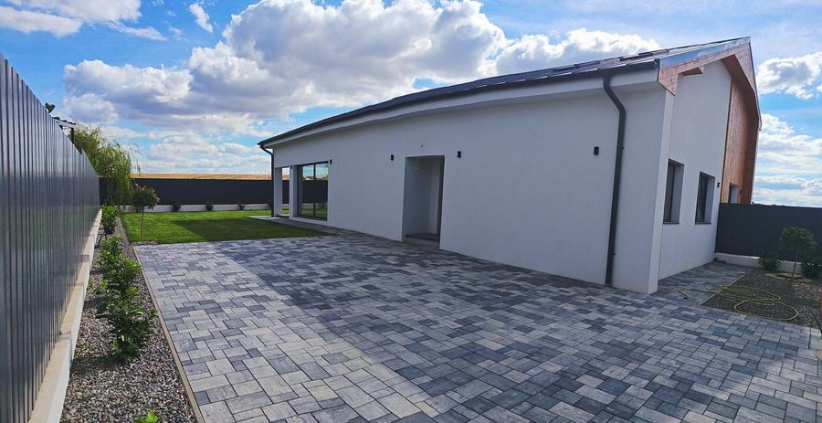 Casă cu 4 camere cu Teren 400 Mp în Calea Aradului