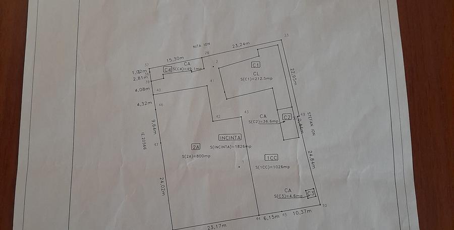 Casă cu 5 camere cu Garaj în Fântâna Doamnei