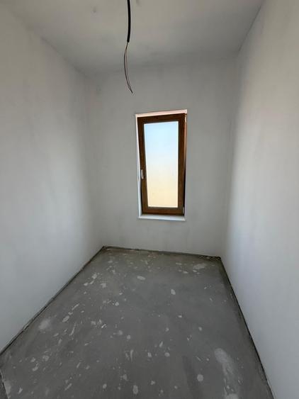 Casă individuală cu 5 camere cu Garaj în Cetate