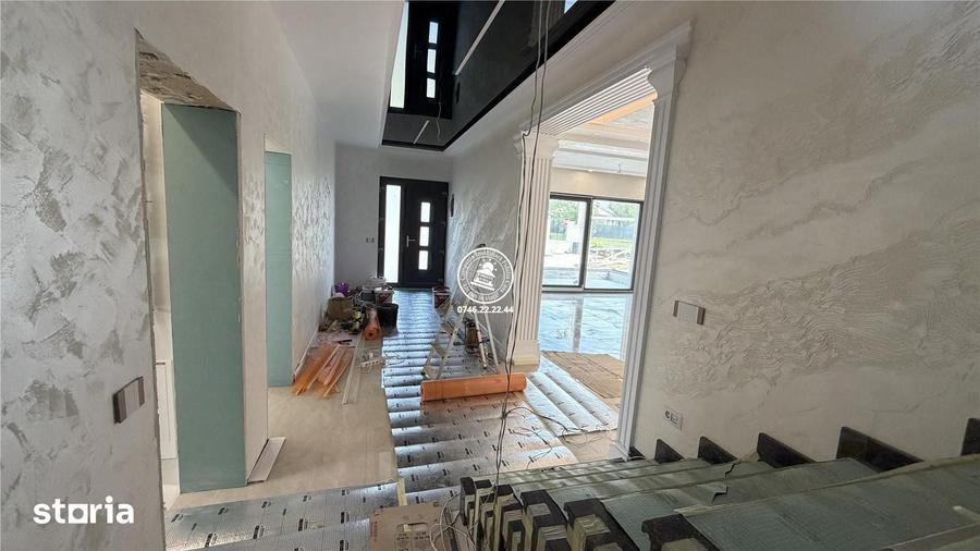 Casă cu 6 camere cu Teren 750 Mp în Aroneanu