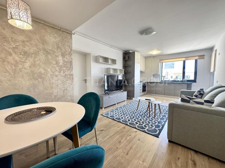 Apartament cu 3 camere semidecomandat, mobilat în Tractorul