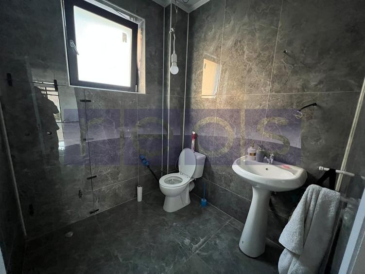 Casă individuală cu 5 camere cu Canalizare în Apărătorii Patriei