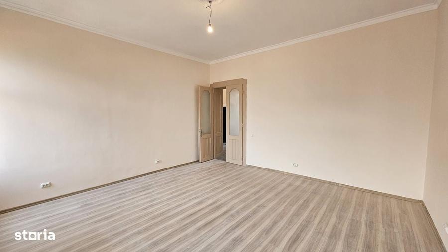 Apartament cu 4 camere în Central