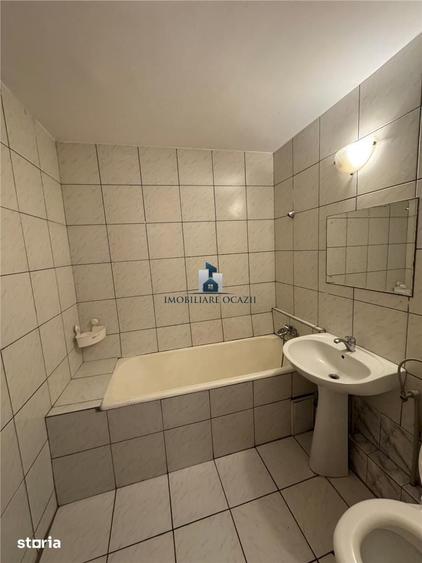 Apartament cu 3 camere decomandat în Giurgiului