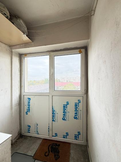 Apartament cu 2 camere semidecomandat în Berceni