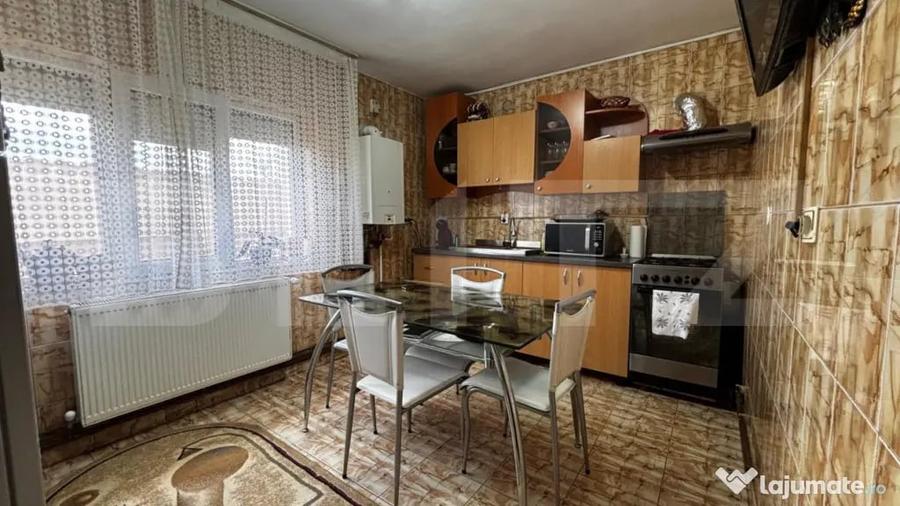 Casă cu 5 camere cu Teren 154 Mp în Brestei