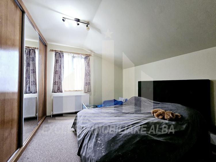 Casă individuală cu 5 camere cu Teren 300 Mp în Ampoi 3