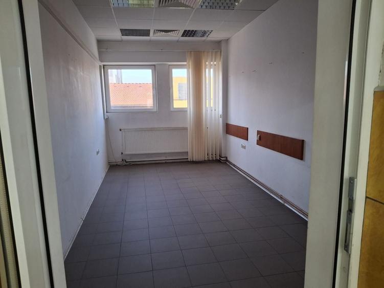 Birou, de 50 mp, în Central