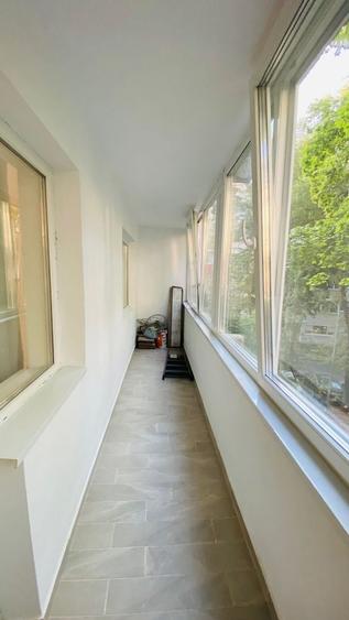 Apartament cu 3 camere decomandat, mobilat în Progresul