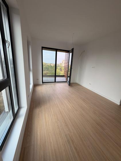 Apartament cu 3 camere decomandat în Voluntari
