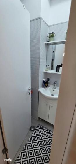 Apartament cu 3 camere decomandat în Craiovei