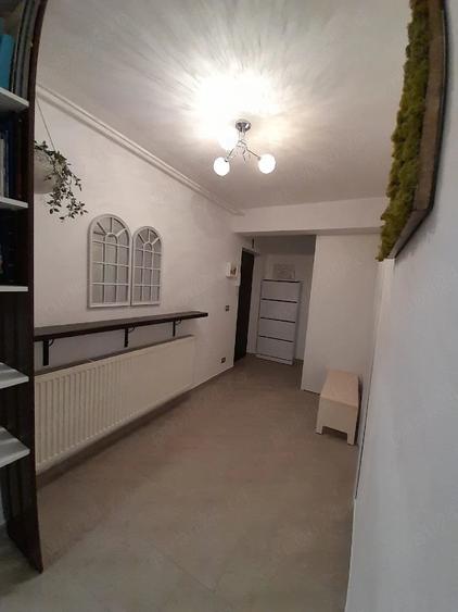Apartament cu 4 camere semidecomandat în Central