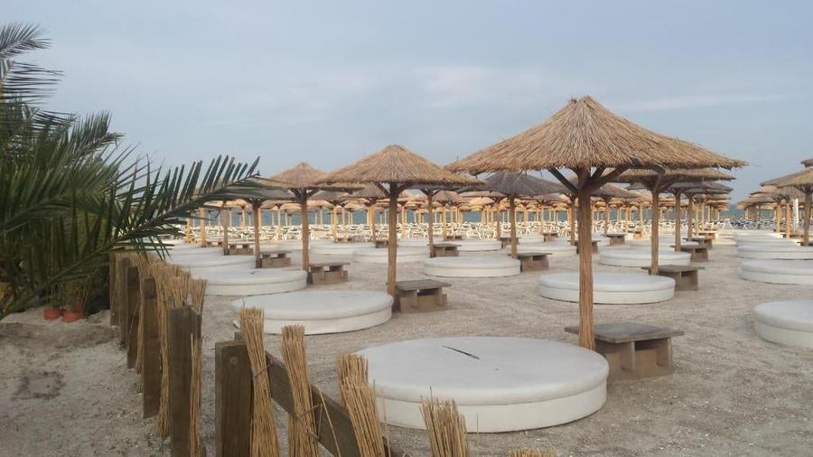 Apartament cu 2 camere decomandat, mobilat în Mamaia