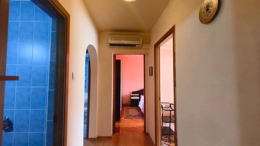 Apartament cu 3 camere decomandat în Central