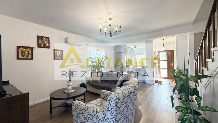 Duplex cu 7 camere cu Canalizare în Berceni