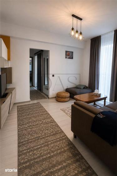 Apartament cu 3 camere, mobilat în Romană