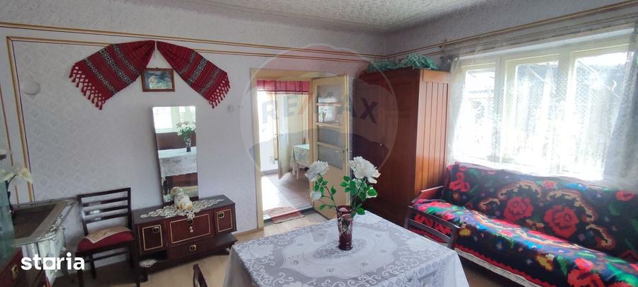 Casă cu 3 camere cu Teren 1361 Mp în Gârdani