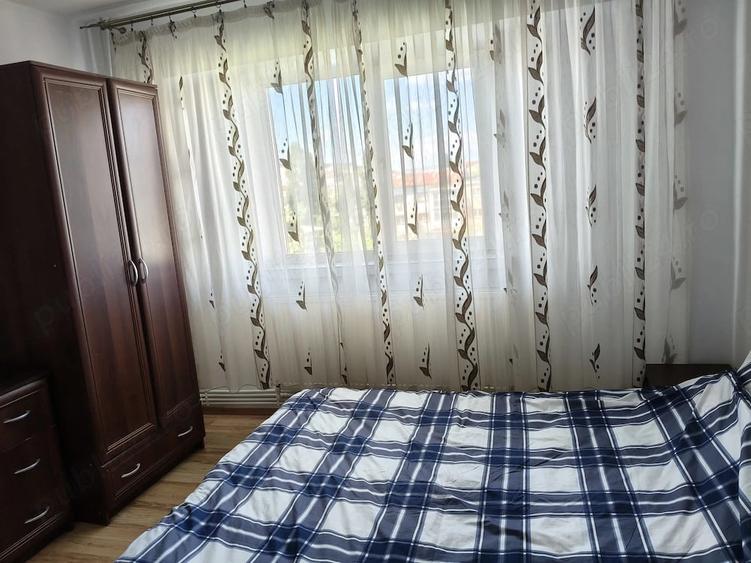 Apartament cu 2 camere decomandat în Rovine