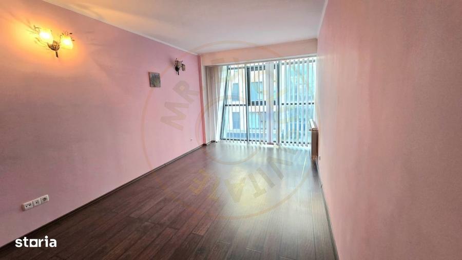 Apartament cu 2 camere, mobilat în Central