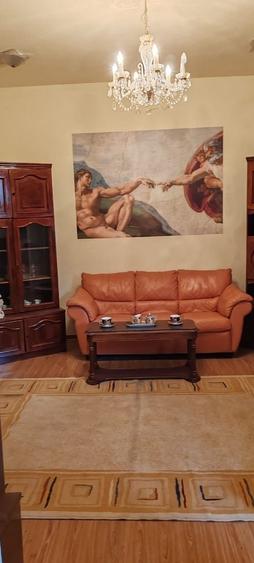 Casă cu 4 camere în Central