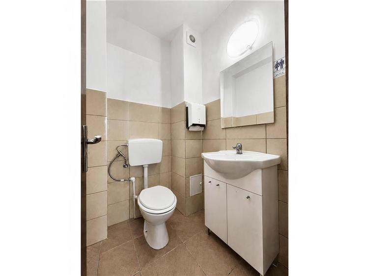 Spațiu comercial, de 80 mp, în Central