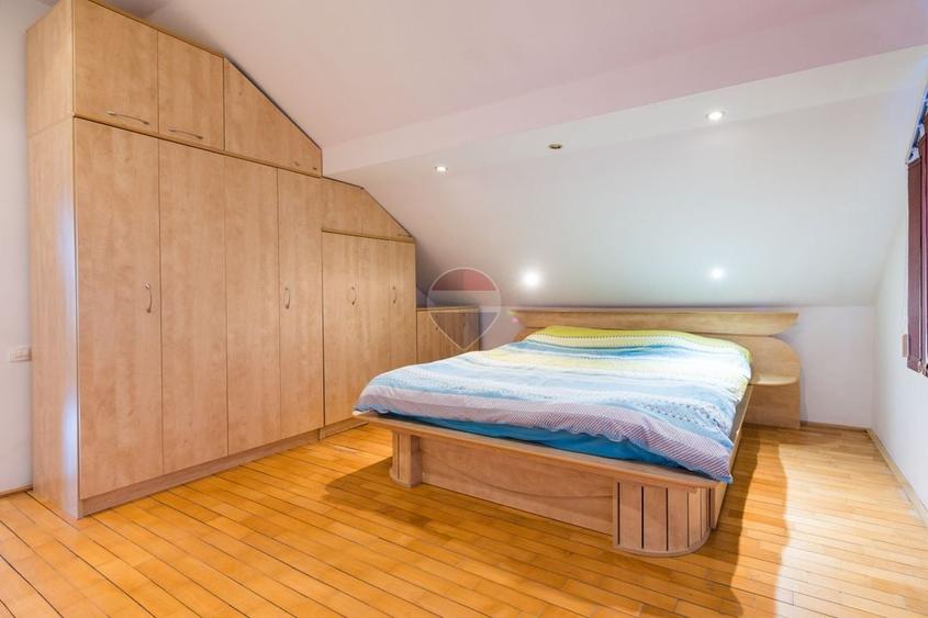 Casă individuală cu 4 camere cu Teren 700 Mp în Dârste