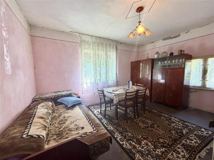 Casă cu 5 camere cu Teren 1788 Mp în Căpâlna