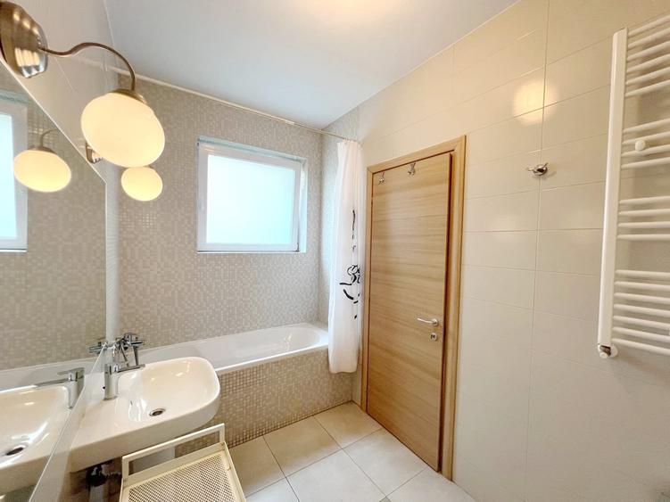 Apartament cu 3 camere decomandat în Floreasca