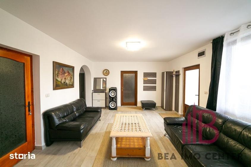 Casă cu 5 camere cu Teren 1128 Mp în Zimandu Nou
