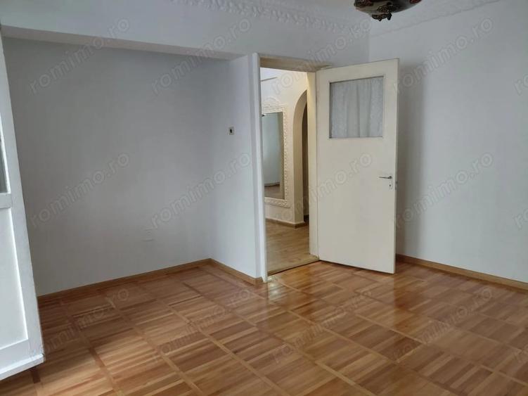 Apartament cu 2 camere decomandat în Port