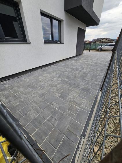 Apartament 2 camere, curte proprie - 1