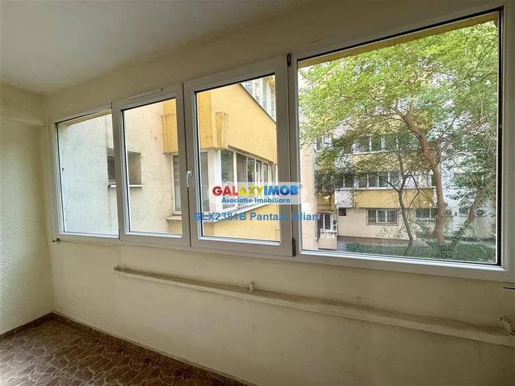 Apartament cu 3 camere decomandat în Doamna Ghica