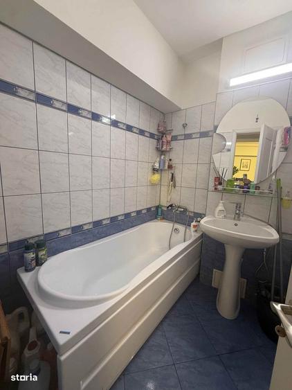 De vanzare apartament 3 camere Zona Centrala et 1 la cheie - 11