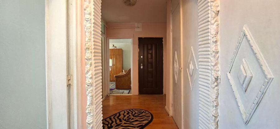 Apartament cu 2 camere decomandat în Micro 21