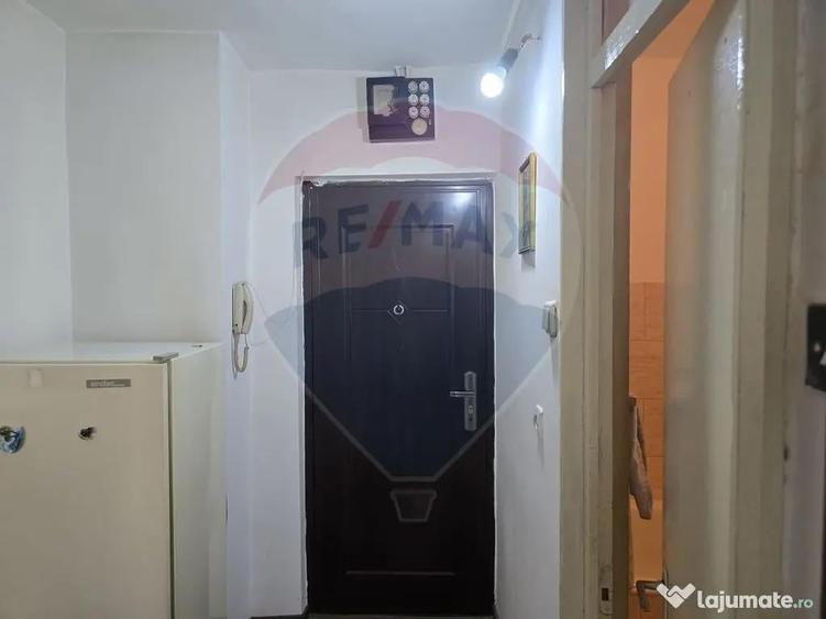 Garsonieră decomandată în Calea Severinului