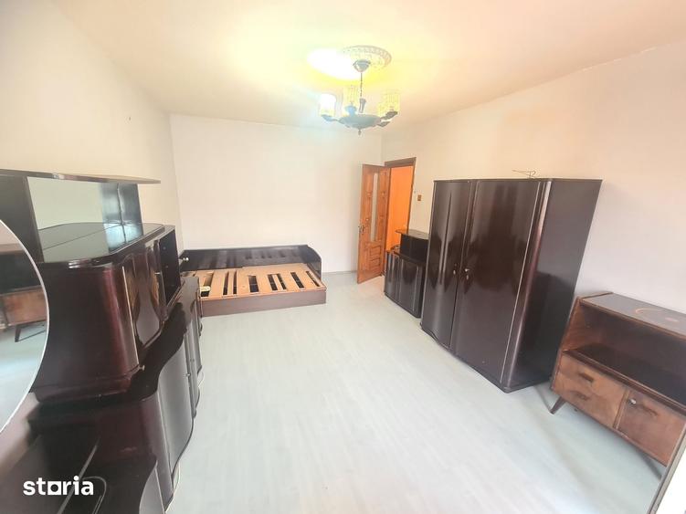 Apartament cu 2 camere decomandat în Energiei