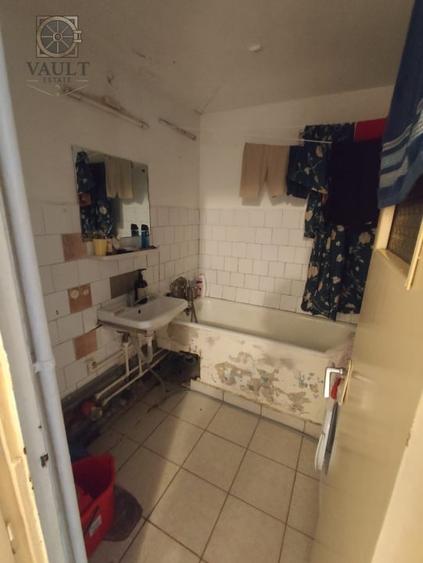 Apartament cu 3 camere decomandat în Rahova
