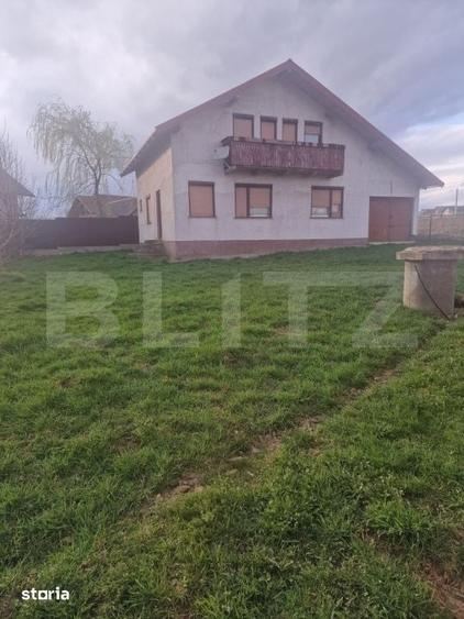 Casă cu 4 camere cu Teren 1000 Mp în Șcheia