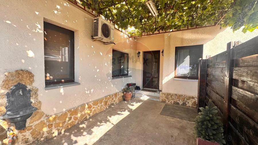 Casă cu 3 camere cu Teren 100 Mp în Far