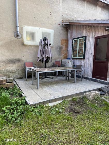 Casă cu 6 camere cu Teren 270 Mp în Central