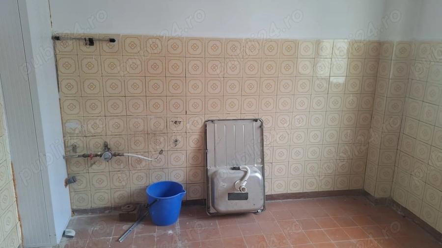 Apartament cu 3 camere semidecomandat în Ultracentral