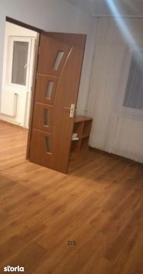 Apartament cu 2 camere semidecomandat în Casa de Cultură