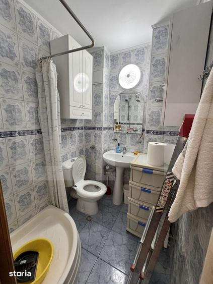 Apartament cu 4 camere decomandat în Central