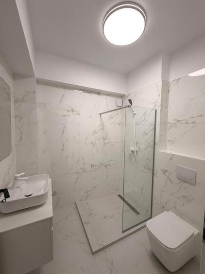 Apartament cu 3 camere semidecomandat, mobilat în Pipera