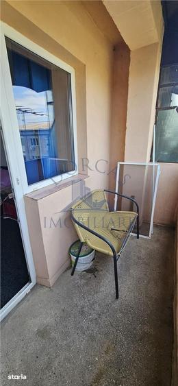 Garsonieră decomandată în Rovine
