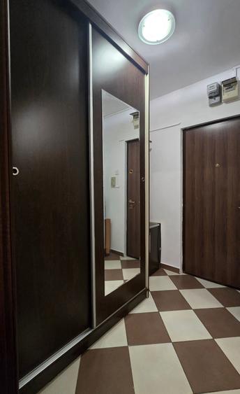 Apartament cu 2 camere semidecomandat în Theodor Pallady