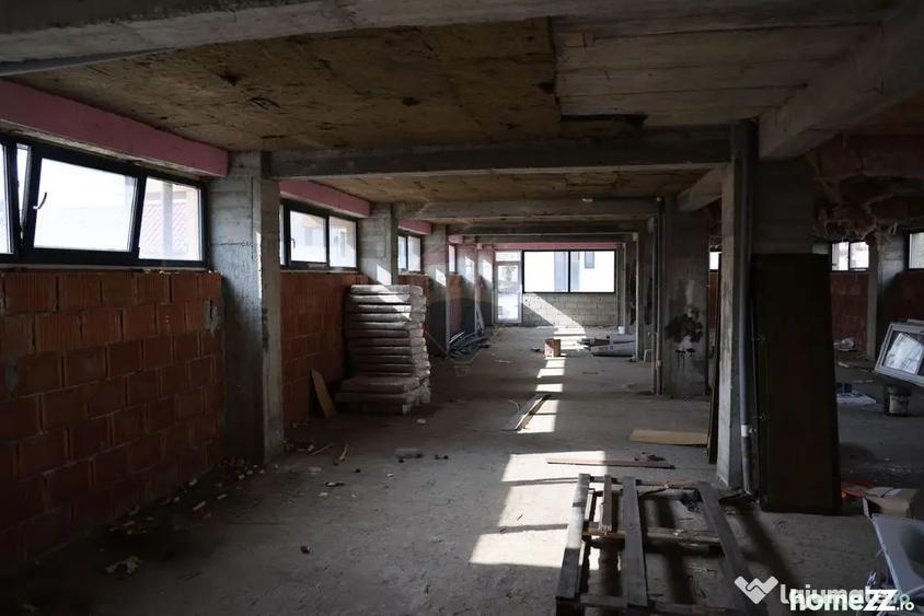 Spațiu comercial, de 317 mp, în Ipotești